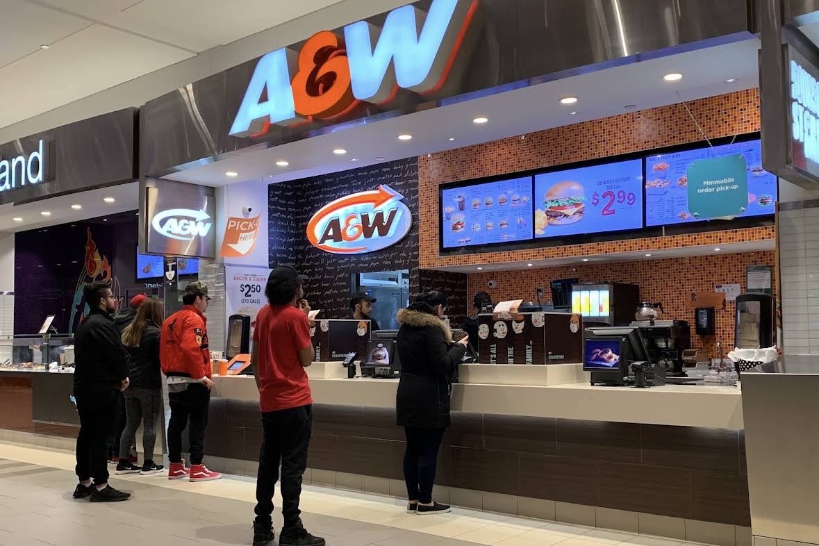 レストランクルーメンバー｜A&W／ボーンの画像