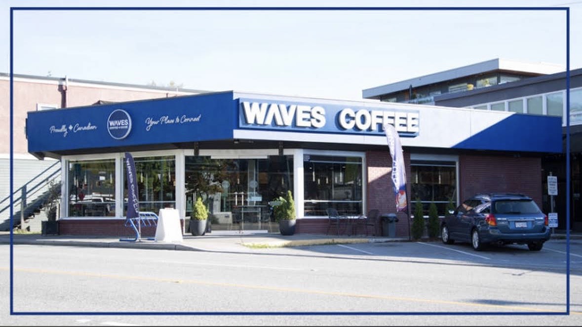 バリスタ｜Waves Coffee House／ノースバンクーバーの画像