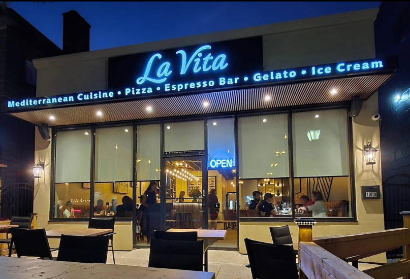Server/Bartender- job post Laの画像